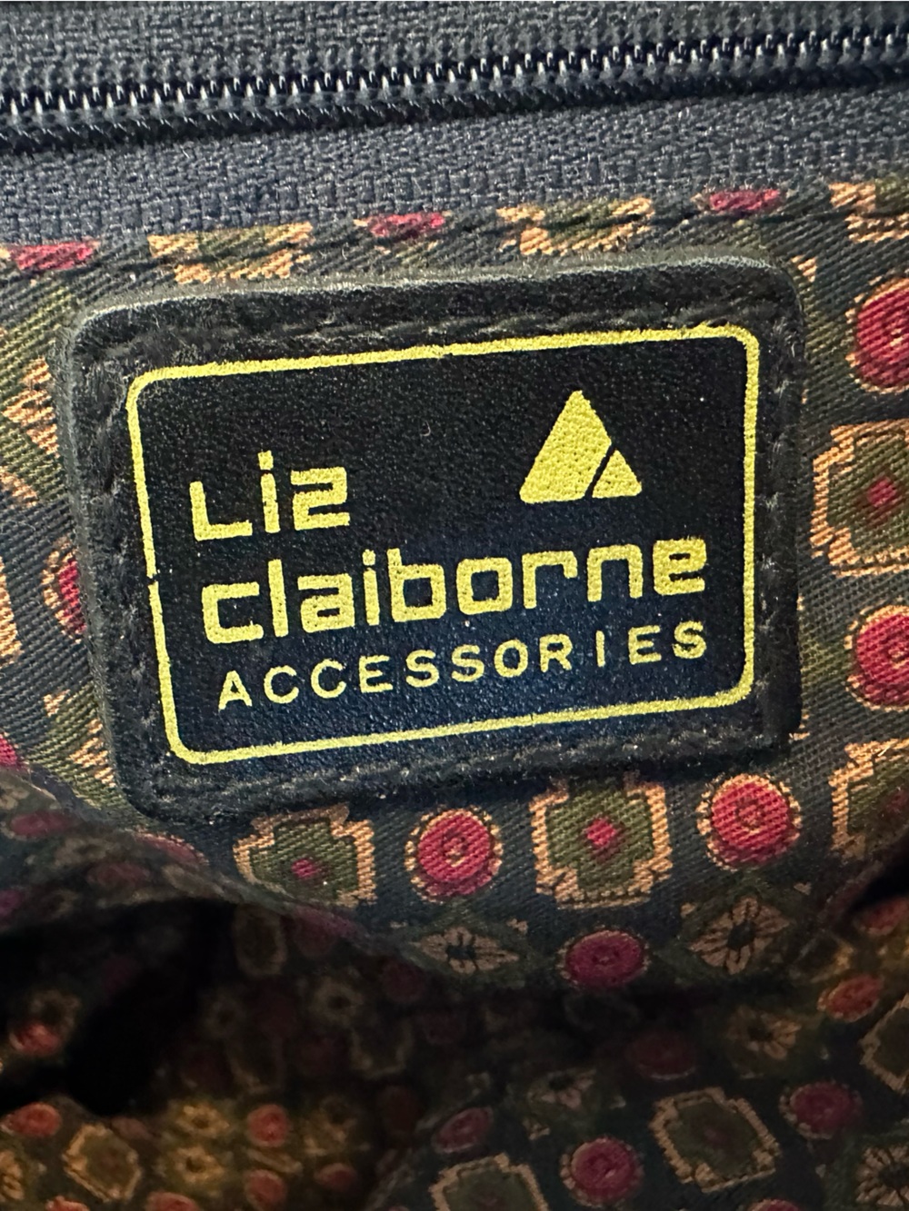 Vintage Liz Claiborne Pebble Grey Leather Purse. Great Vintage Condition 🩶 - Picture 13 of 15